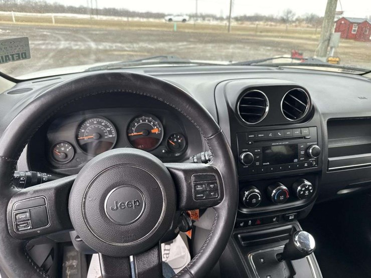 2016-jeep-patriot-image-10