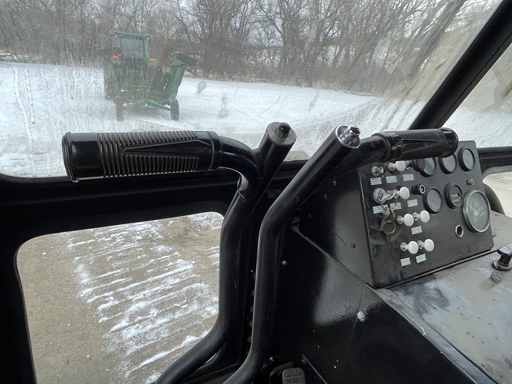 #7566-•-bombardier-snowcat-image-36