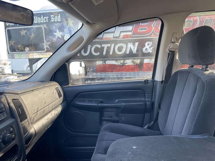 2005-dodge-ram-1500-image-14