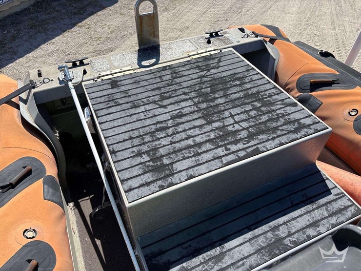 23ft.-zodiac-hurricane-inflatable-rib-with-2007-25ft-myco-t/a-aluminum-boat-trailer-image-13