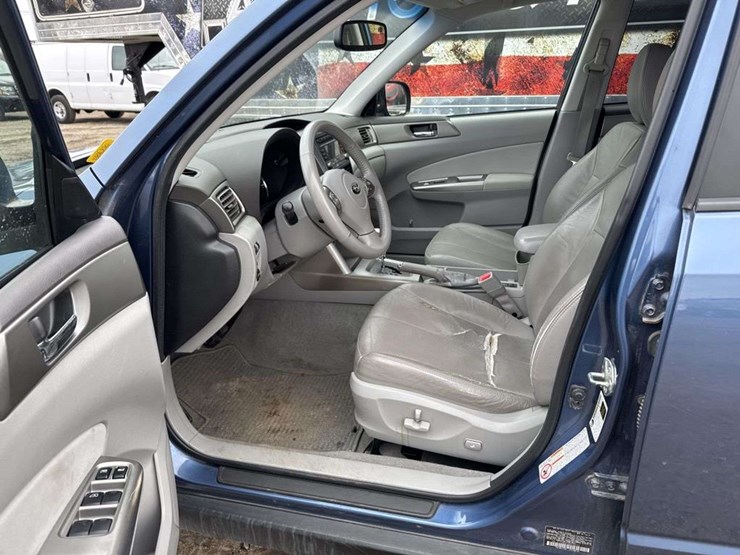 2010-subaru-forester-image-12