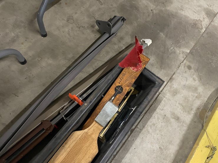 #7620-•-beaver-dam-tip-up-and-fish-board-image-3