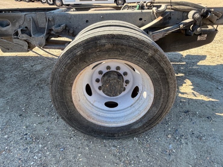 2018-ford-f550-image-11