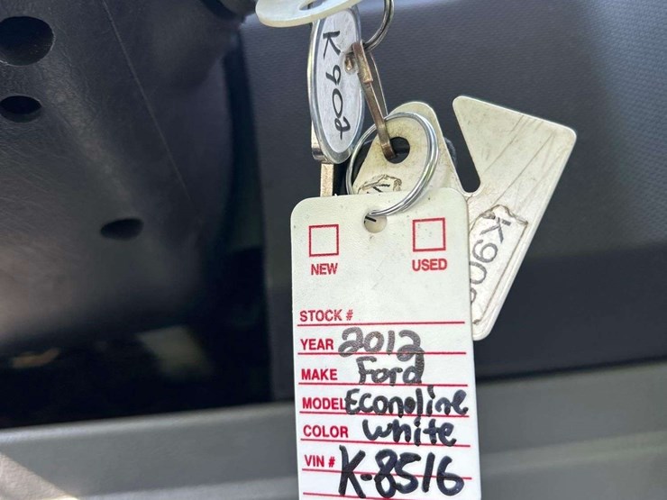 2012-ford-e350-image-33