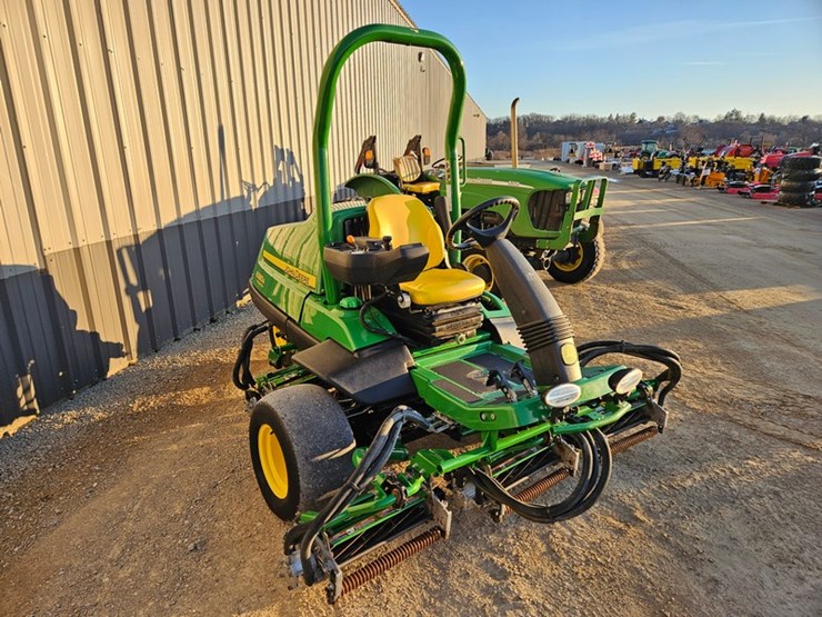 john-deere-6080a-image-7