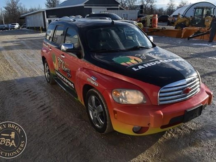 2011-chevrolet-hhr-image-10