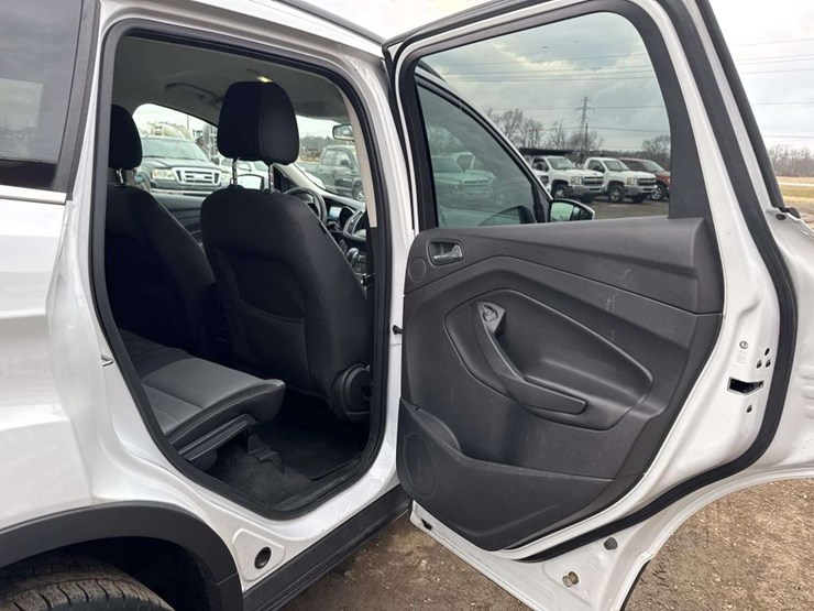 2014-ford-escape-se-image-17