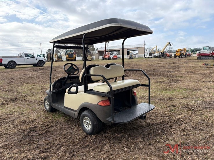 club-car-golf-cart-image-3