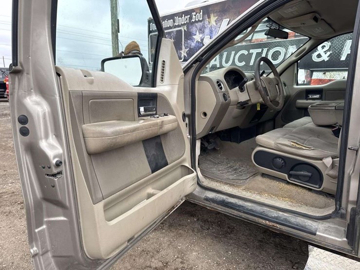 2004-ford-f150-xlt-image-11