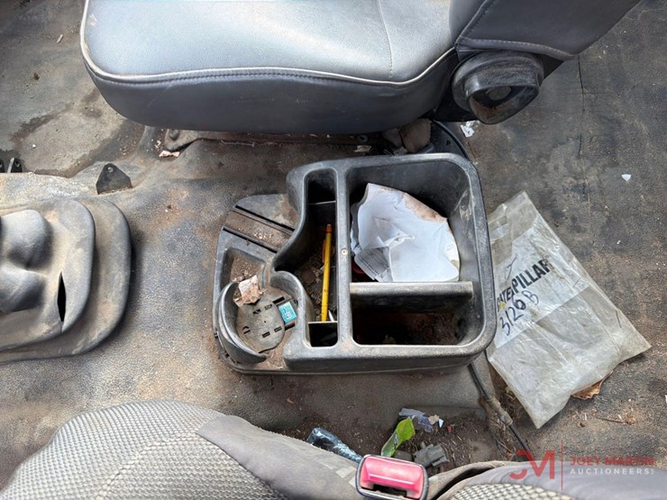 2001-ford-f650-image-28