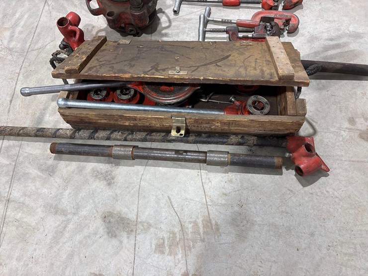 ridgid-pipe-cutter/threader-image-6