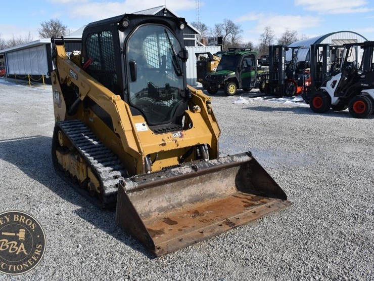 2020-caterpillar-259d3-image-22