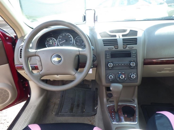 2006-chevrolet-malibu-sedan-image-9