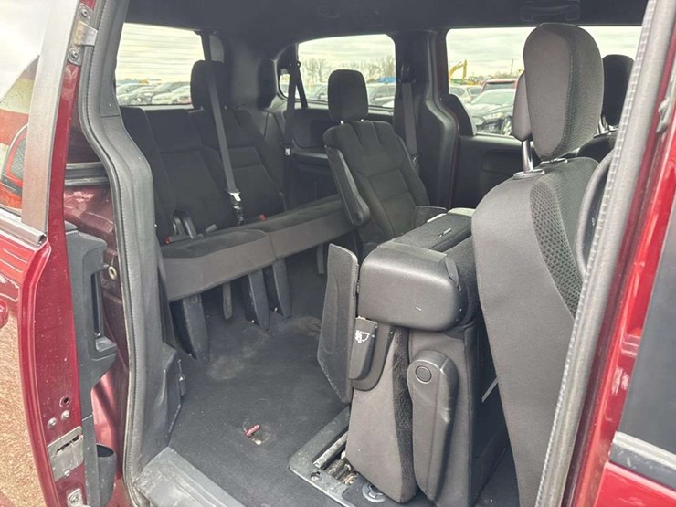 2019-dodge-grand-caravan-image-15