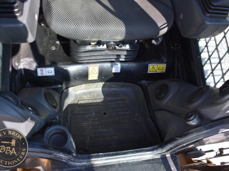 2022-caterpillar-259d3-image-43