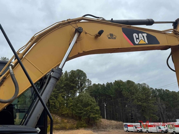 2014-caterpillar-320el-image-39