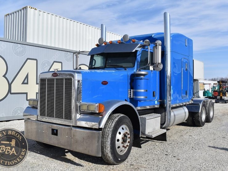 2007-peterbilt-379-image-1