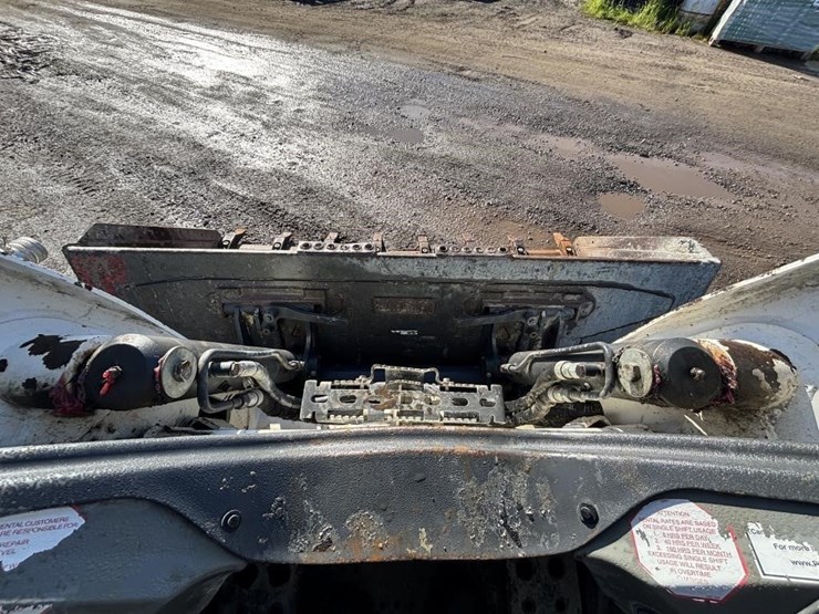 2019-bobcat-t770-image-13