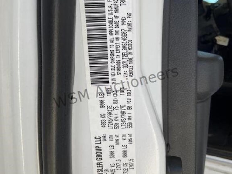 2010-dodge-2500-image-17