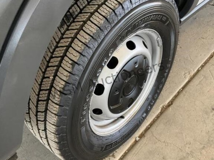 2015-ford-transit-image-8