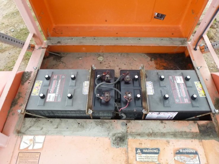 allmand-towable-arrow-board-image-9