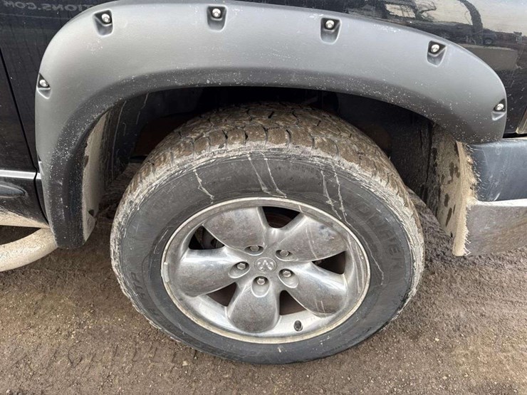 2000-dodge-1500-image-24