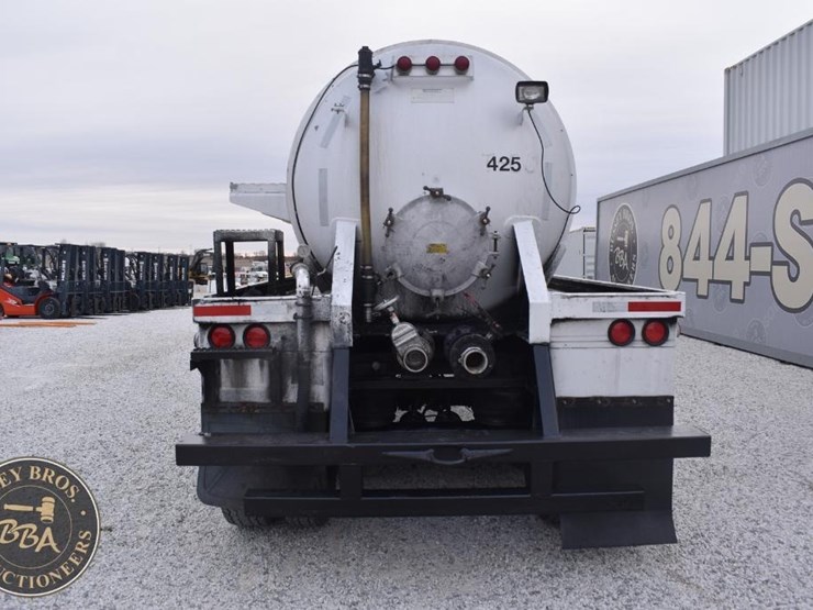 2008-troxell-tanker-image-33