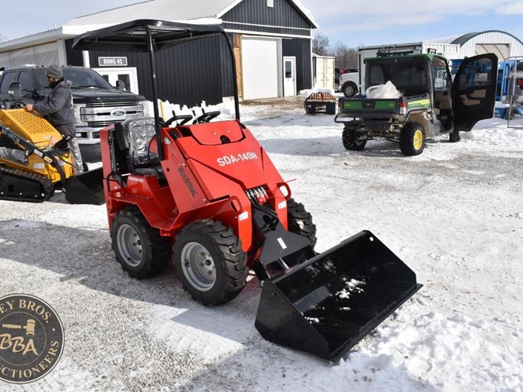 agt-industrial-mini-skid-steer-41822-image-7