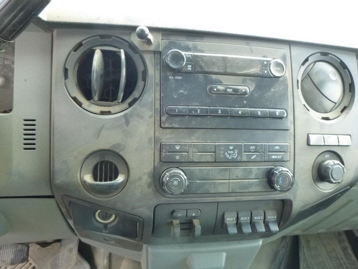 2013-ford-f550-image-10