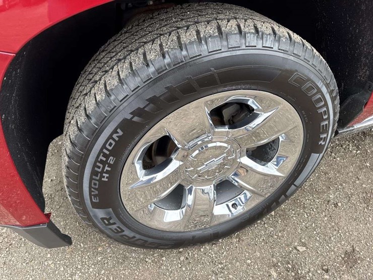 2015-chevrolet-tahoe-ltz-image-6