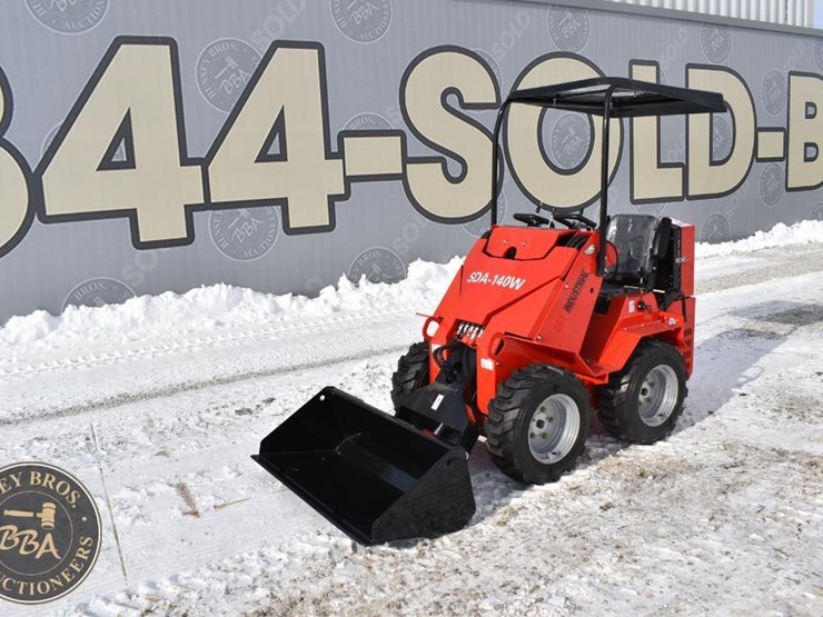 agt-industrial-mini-skid-steer-41825-image-1