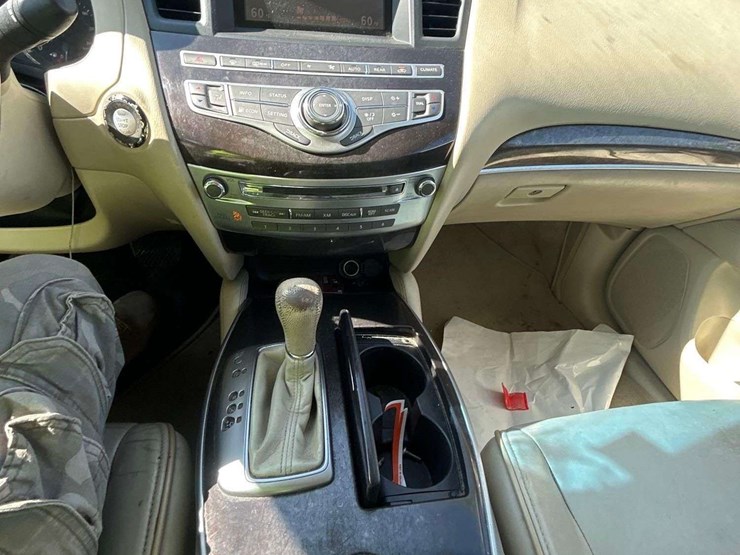 2013-infiniti-jx35-awd-suv-image-18