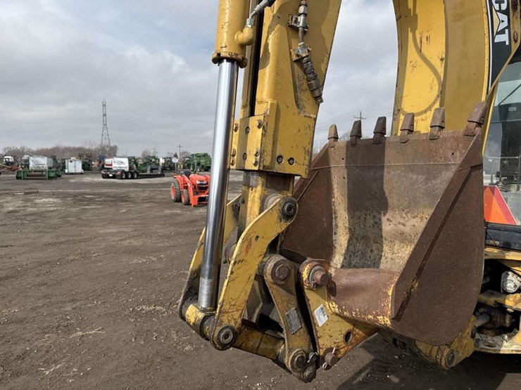 caterpillar-426c-image-21