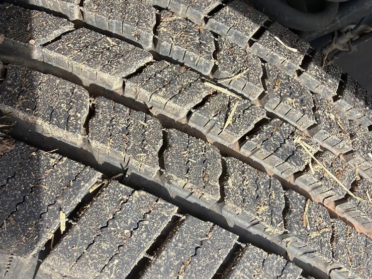 2017-ford-f350-xl-image-13