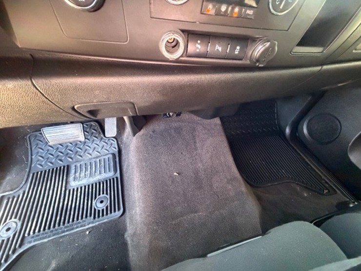 2012-chevrolet-k1500-image-47