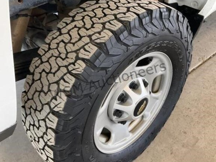 2016-chevrolet-silverado-2500-image-8