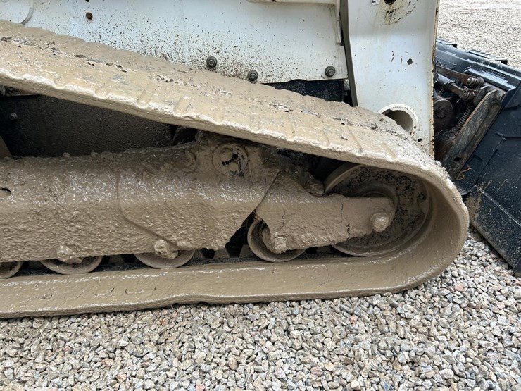 2019-bobcat-t870-image-14