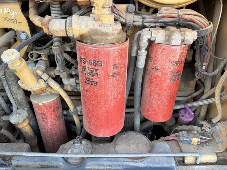 caterpillar-143h-image-54