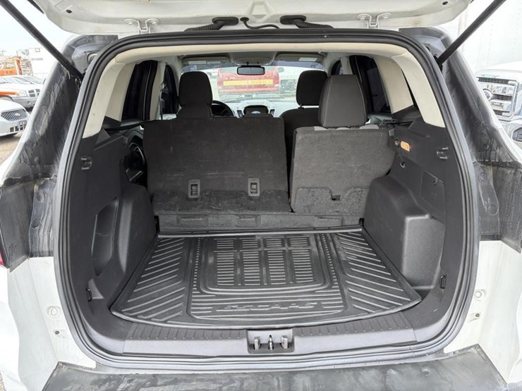 2019-ford-escape-se-image-11