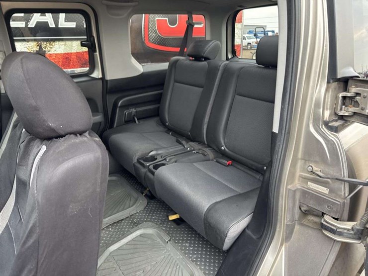 2004-honda-element-image-14