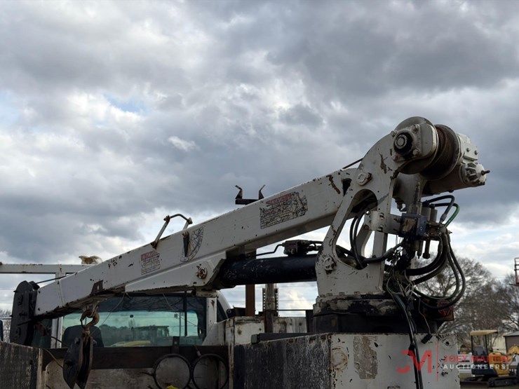 2001-ford-f650-image-14