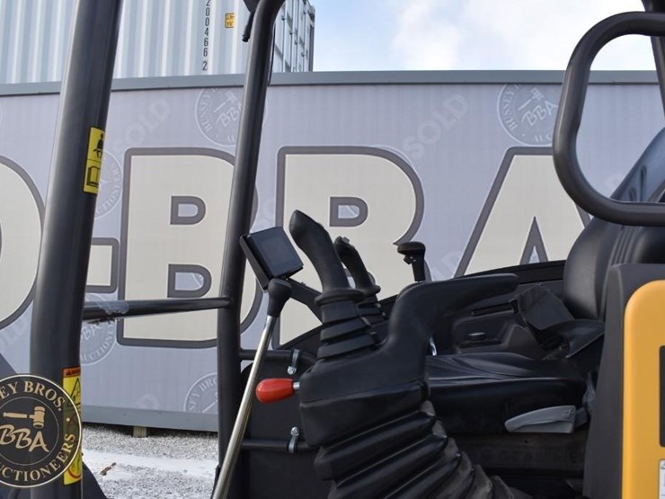 2023-volvo-ecr25-electric-image-27