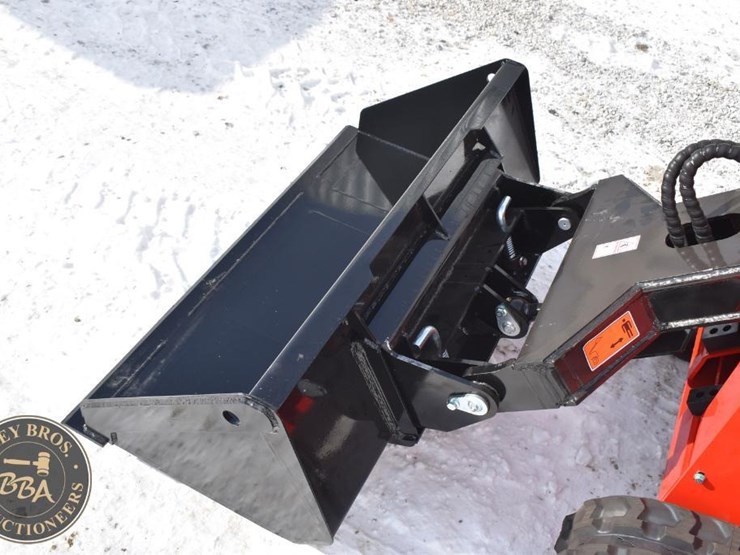 2025-agt-industrial-mini-skid-steer-41821-image-10