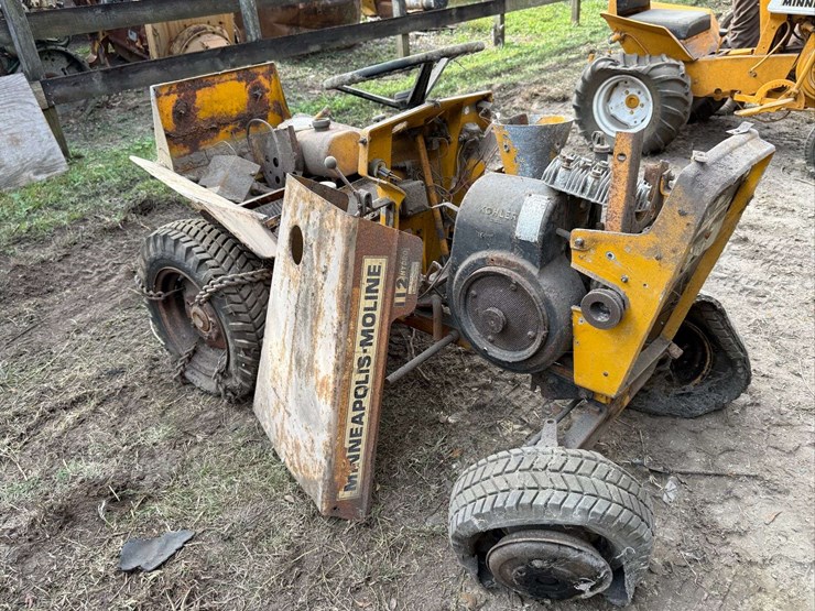 minneapolis-moline-112-image-2