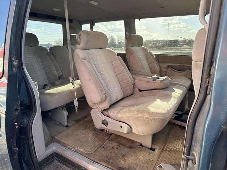 1995-gmc-safari-image-14