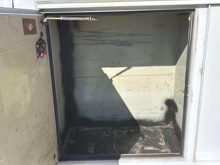 2016-ford-f550-image-23