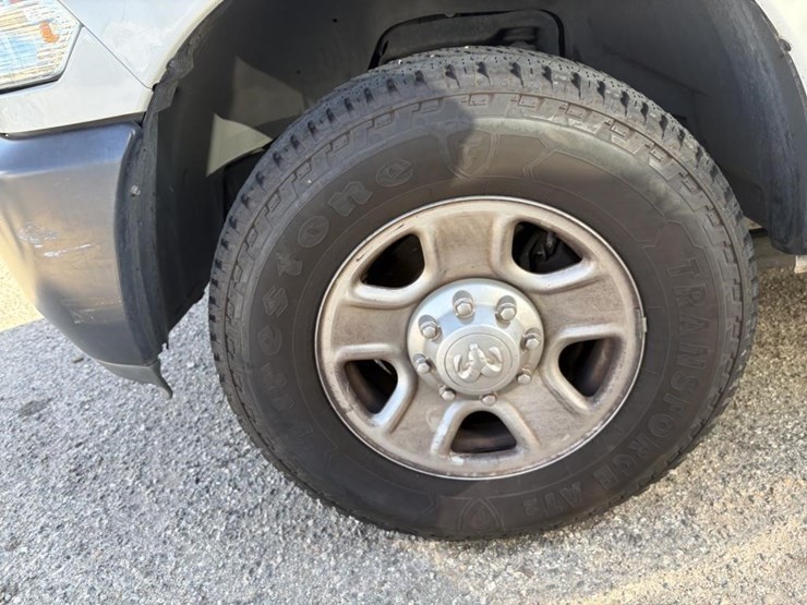 2018-dodge-2500-image-28