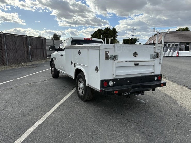 2018-dodge-2500-image-4