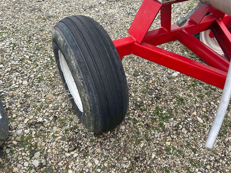 1000-gal.-nh3-tank-on-gear-#19 sells-offsite-image-7