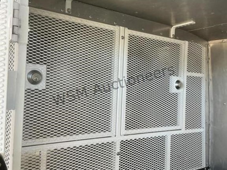 2019-ford-transit-image-10